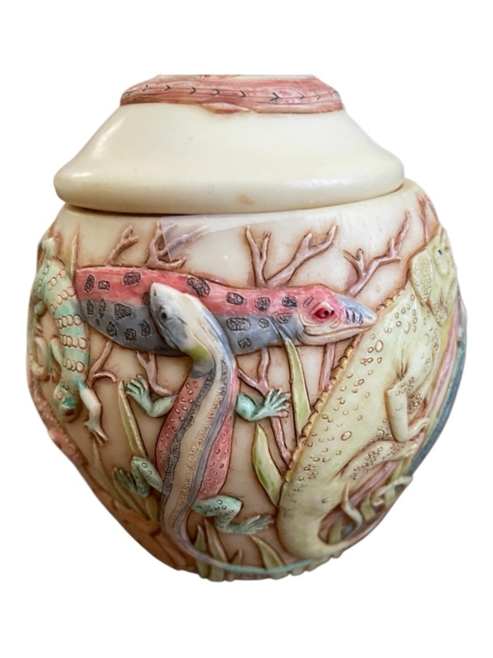 Harmony Kingdom Jardinia “The Masquerade” Lizard Collage Lidded Cachepot